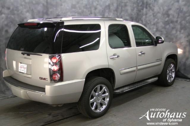 GMC Yukon 2007 photo 2