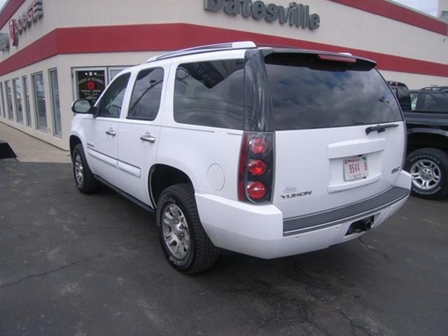 GMC Yukon 2007 photo 1