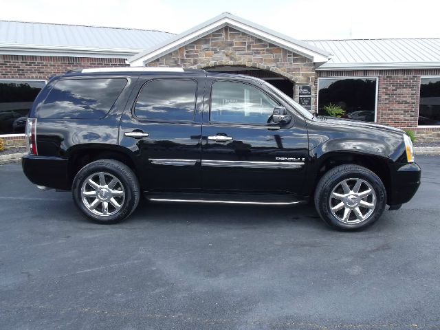 GMC Yukon 2007 photo 2