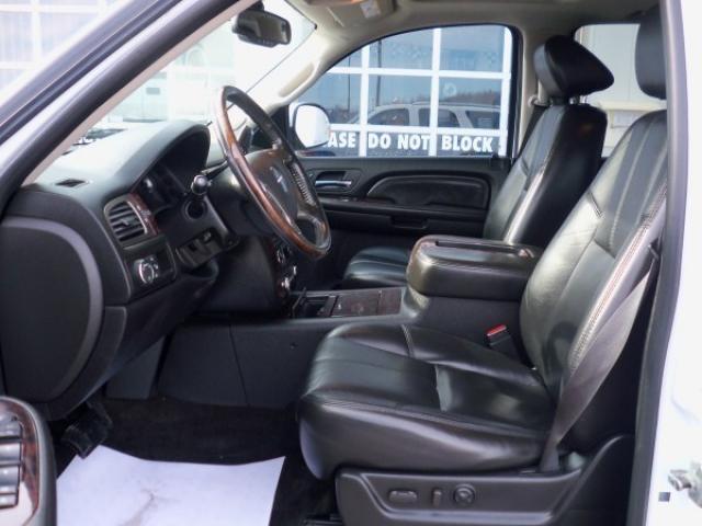 GMC Yukon 2007 photo 2