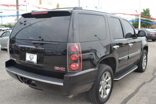 GMC Yukon 2007 photo 16
