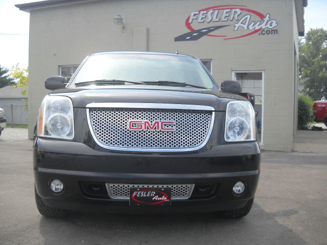 GMC Yukon 2007 photo 2