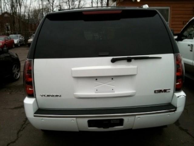 GMC Yukon 2007 photo 1