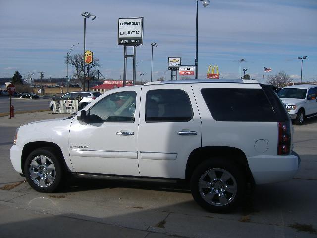 GMC Yukon EX Sedan 4D Sport Utility