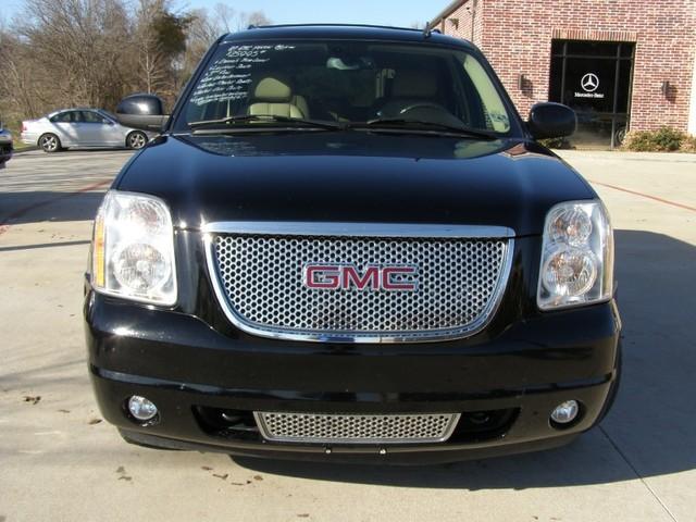GMC Yukon LSi Sedan Unspecified