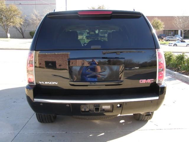 GMC Yukon 2007 photo 3