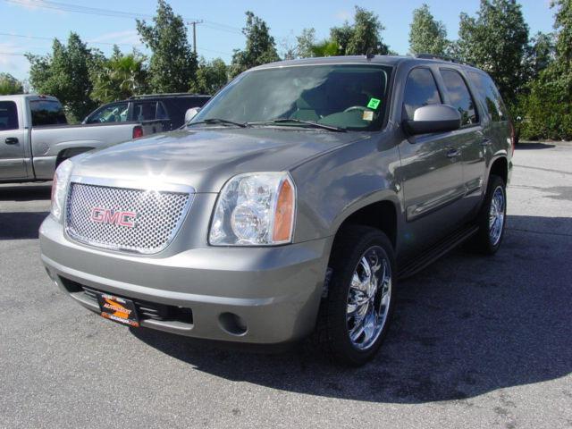 GMC Yukon 2007 photo 2