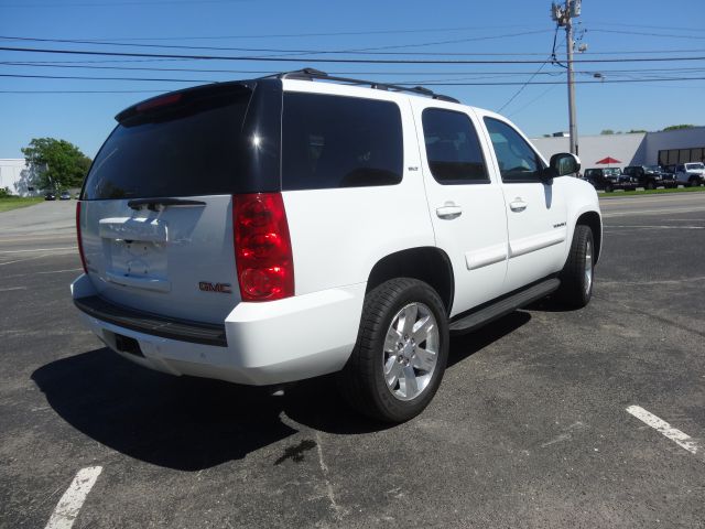 GMC Yukon 2007 photo 11