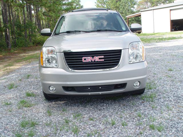GMC Yukon 2007 photo 2