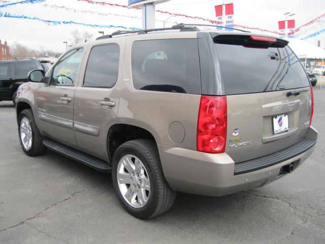 GMC Yukon 2007 photo 1