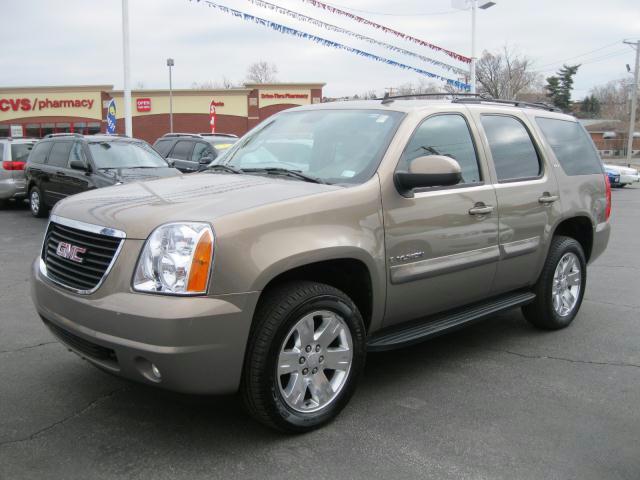 GMC Yukon 2007 photo 2