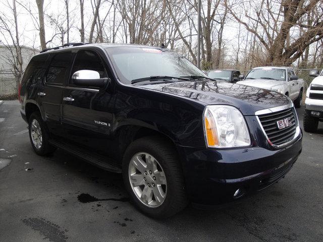GMC Yukon 2007 photo 2
