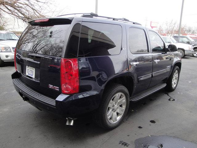 GMC Yukon 2007 photo 3