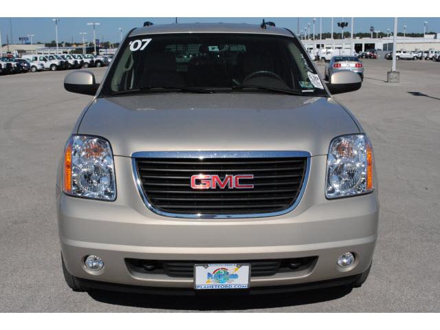 GMC Yukon 2007 photo 1