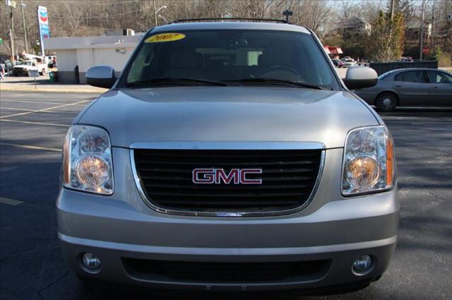 GMC Yukon 2007 photo 2