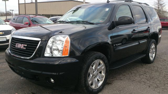 GMC Yukon 2007 photo 2