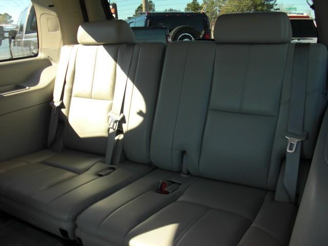 GMC Yukon 2007 photo 2