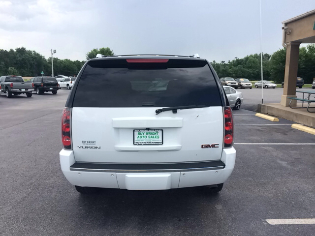 GMC Yukon 2007 photo 2