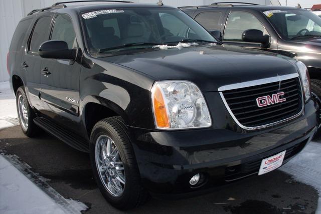 GMC Yukon 2007 photo 2