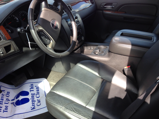 GMC Yukon 2007 photo 2