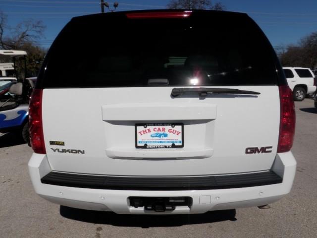 GMC Yukon 2007 photo 2
