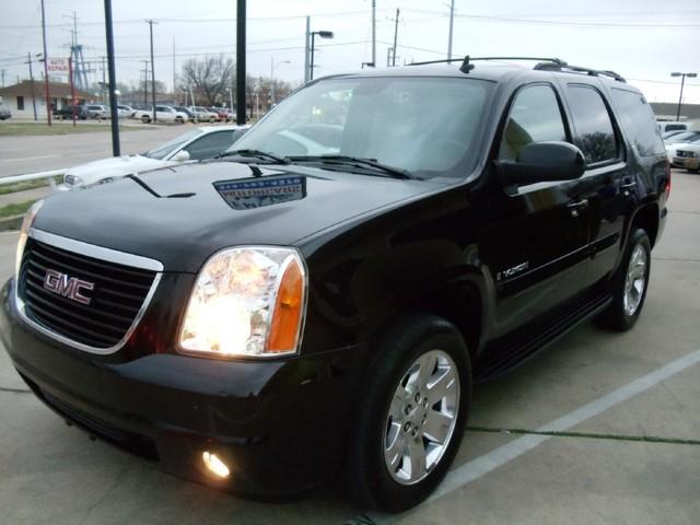 GMC Yukon 2007 photo 2