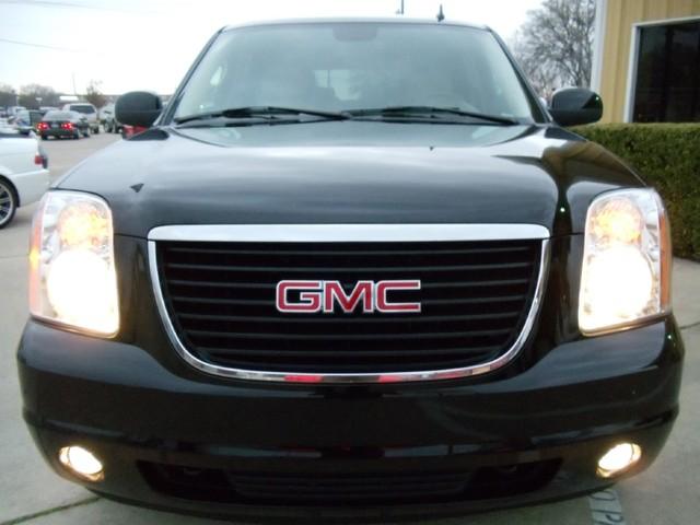 GMC Yukon 2007 photo 3