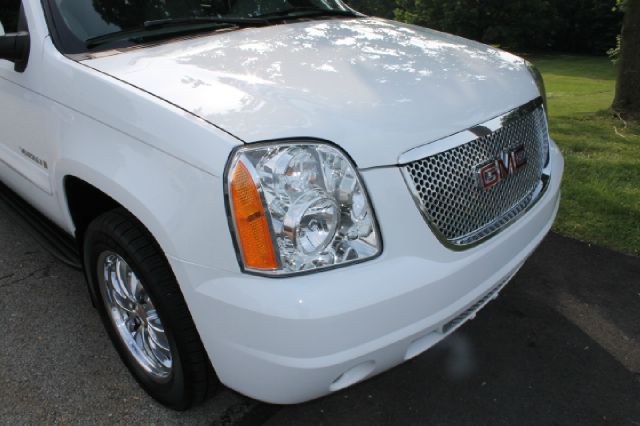 GMC Yukon 4.2L LTHR Hseats XM SUV