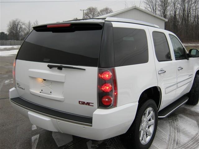 GMC Yukon 2007 photo 3