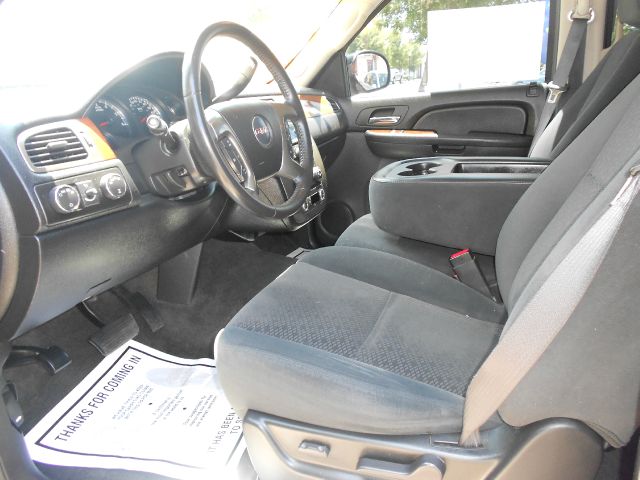 GMC Yukon 2007 photo 12