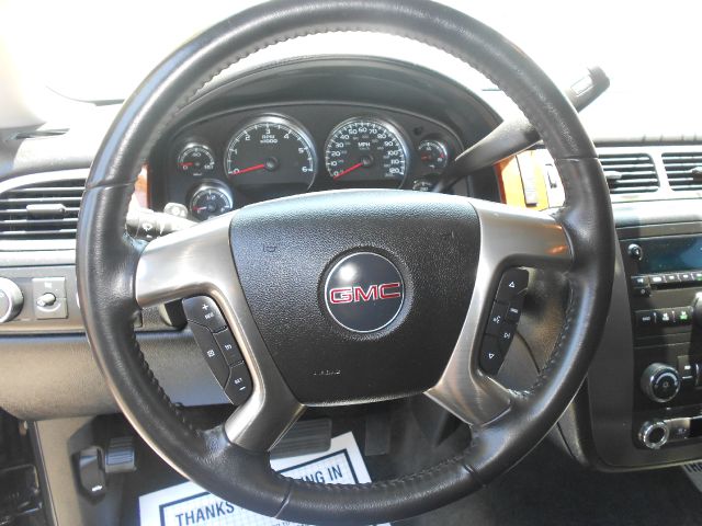 GMC Yukon 2007 photo 13