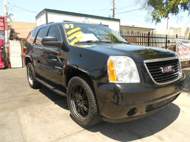 GMC Yukon 2007 photo 2