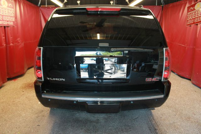 GMC Yukon EX - DUAL Power Doors SUV