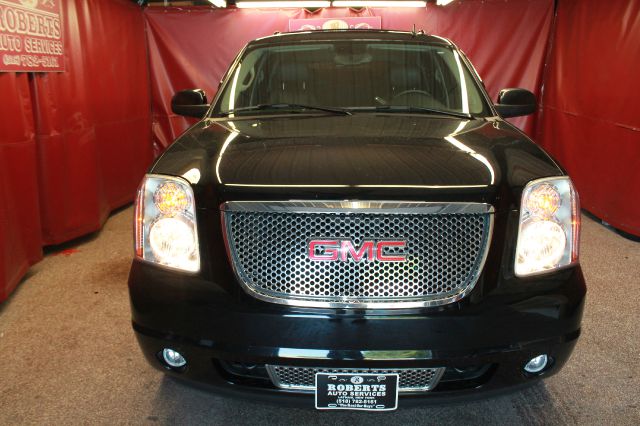 GMC Yukon 2007 photo 2