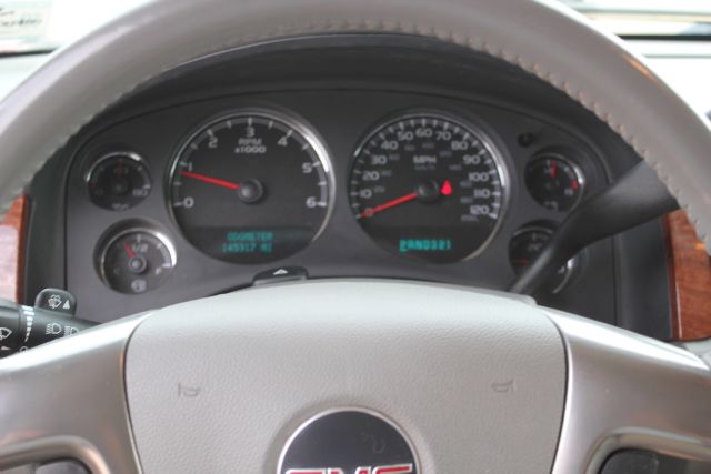 GMC Yukon XL Denali AWD SUV