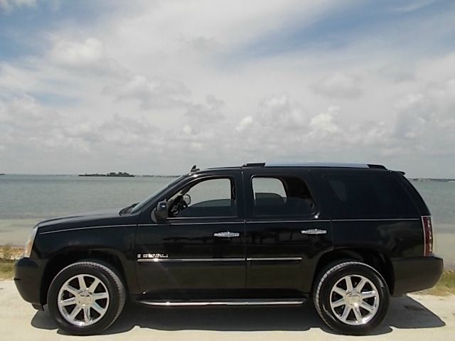 GMC Yukon 2007 photo 3