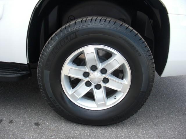 GMC Yukon 2007 photo 2