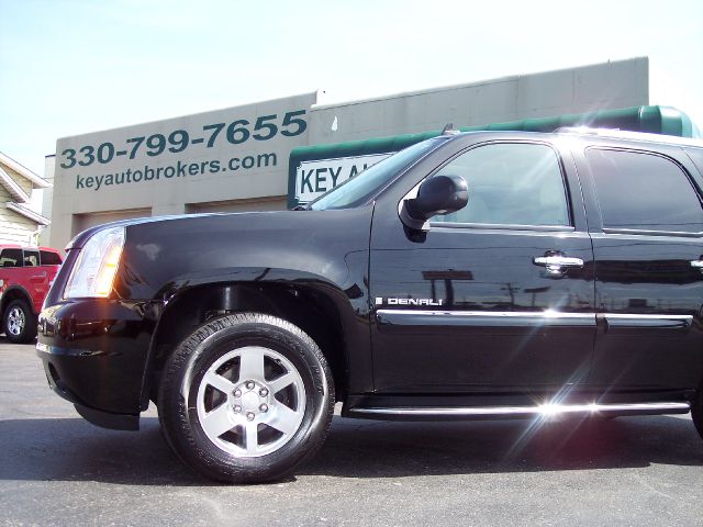 GMC Yukon 2007 photo 12