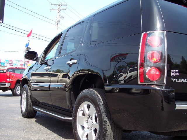 GMC Yukon 2007 photo 25