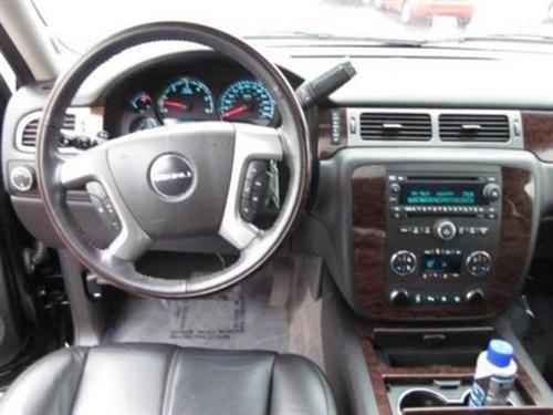 GMC Yukon 2008 photo 2