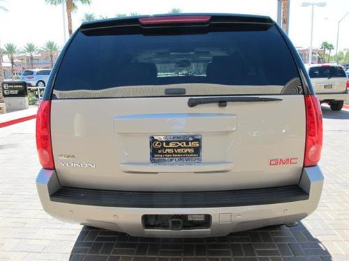 GMC Yukon 2008 photo 2