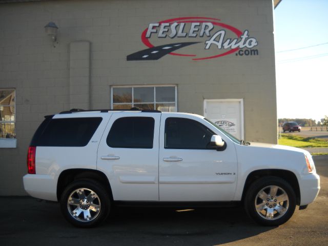 GMC Yukon 2008 photo 2