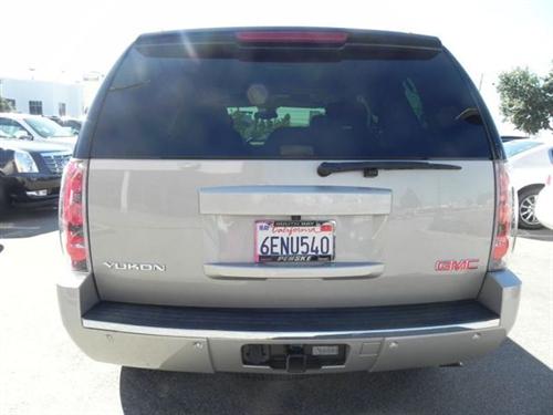 GMC Yukon 2008 photo 2