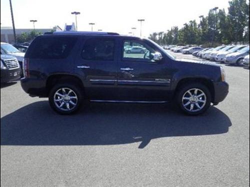 GMC Yukon 2008 photo 2