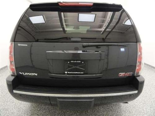 GMC Yukon 2008 photo 1