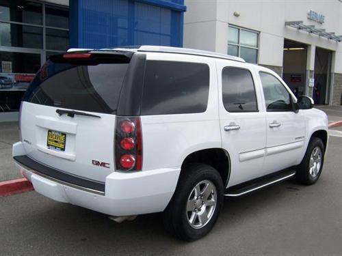 GMC Yukon 2008 photo 2