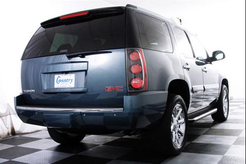 GMC Yukon 2008 photo 1