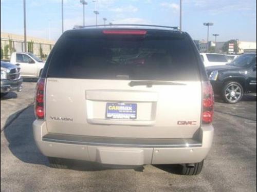 GMC Yukon 2008 photo 4