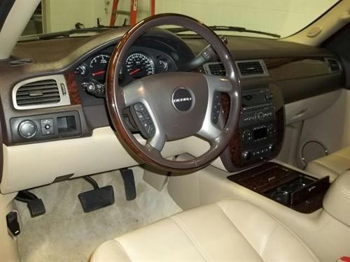 GMC Yukon 2008 photo 2