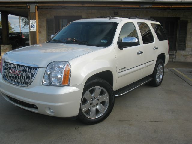 GMC Yukon 2008 photo 2
